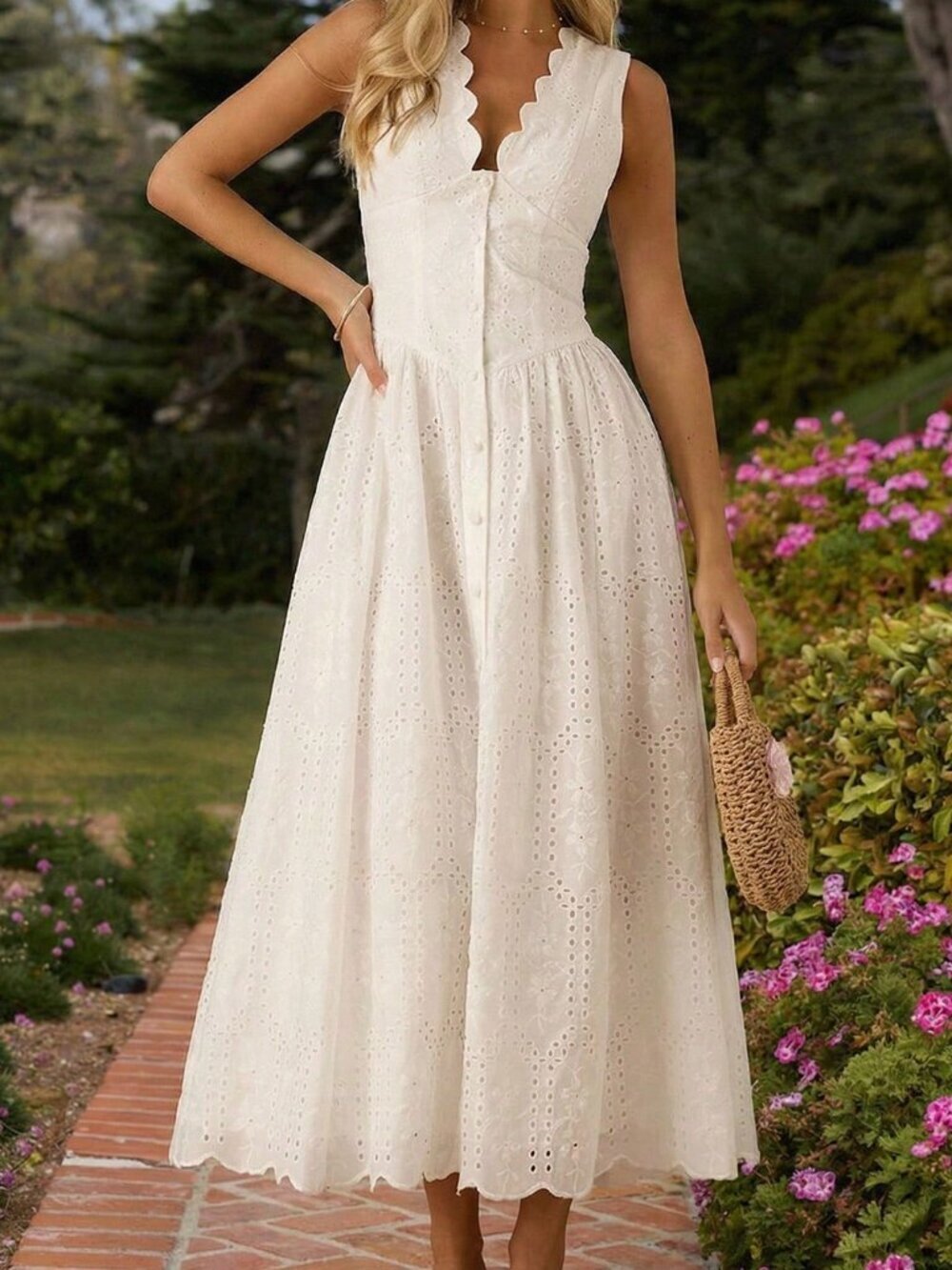 White Elegant Women's Embroidery Maxi Dress